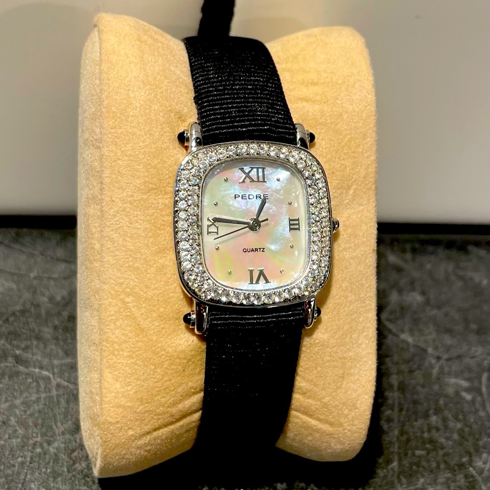 SALE!!! 2 for 30 Ladies Pedre Leather Band Watch- NWOT- New Battery
(11)